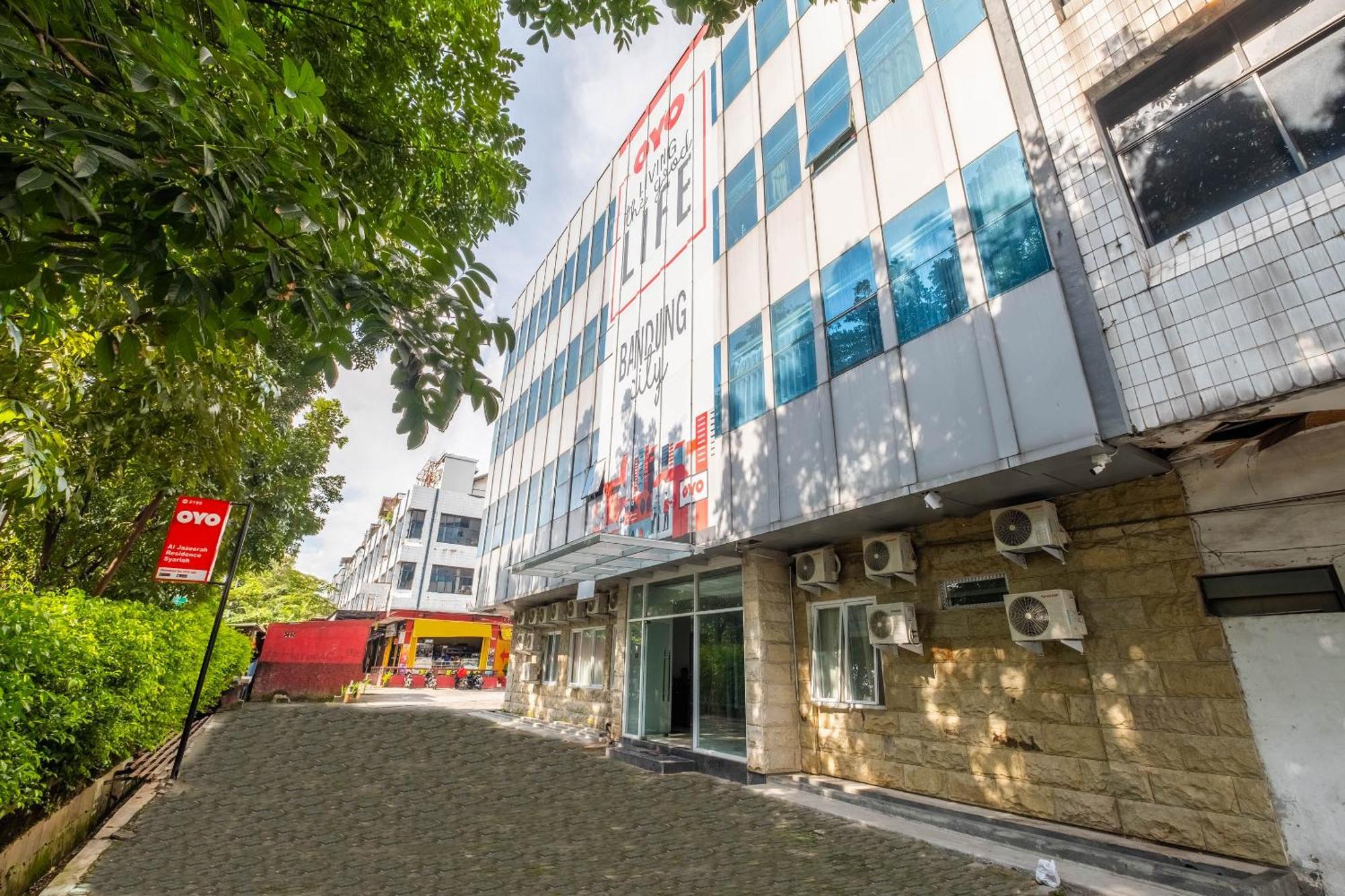 Oyo Living 2195 Al Jazeerah Residence Syariah Μπαντούνγκ Εξωτερικό φωτογραφία
